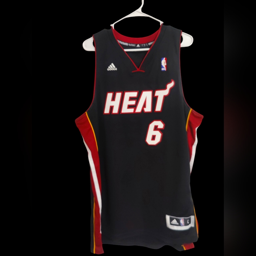 Adidas NBA Lebron James #6 Red&Black Miami Heat Jersey Size Large
